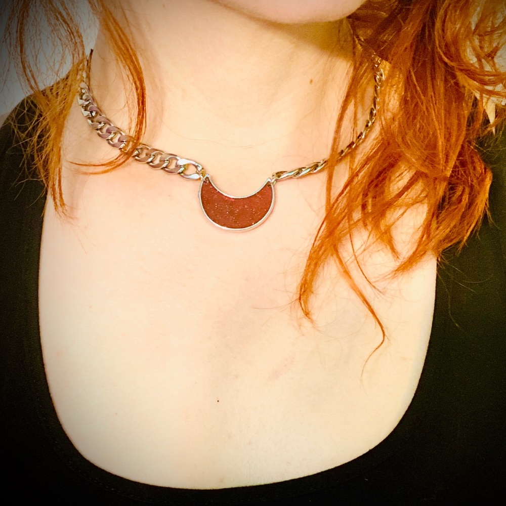Red resin crecent moon thick steel goth choker - Picture 7 of 15